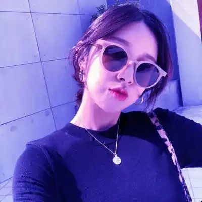 紫色的美女头像,超好看的紫色头像女生图片

