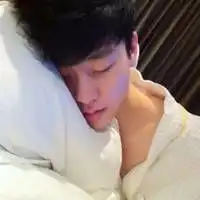 哭过的泪不再有痕迹
