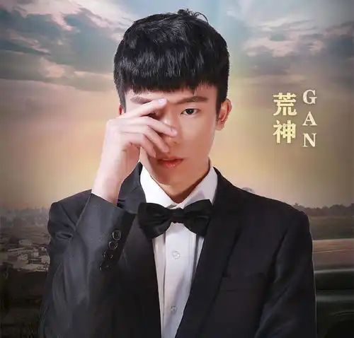 4位和平精英主播,撑起虎牙手游吃鸡专区半边天,小宝最与众不同