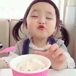 求这张照片的另一张男娃的情侣头像
