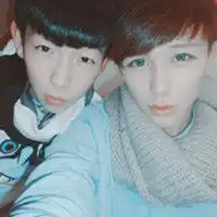 徐浩鑫一边的那个男生是谁
