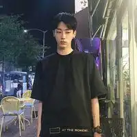 只怕人海太辽阔转眼就错过