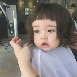 2018最新萌神小女孩微信头像精选再拽的男生也是女人生的
