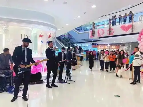 七夕想要高质量恋爱邵阳友阿给你共享古风男友美食50吃100,10吃20浪漫气球雨拿来吧你
