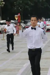 100万人围观一群男人做这事最后惊喜不断