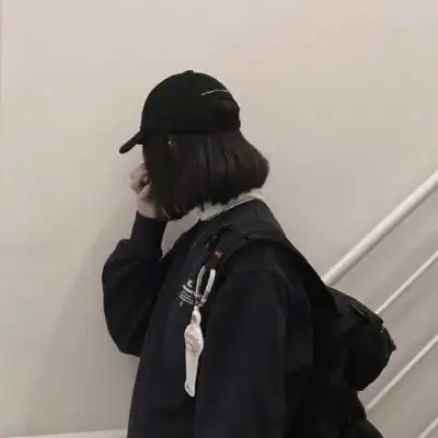 2019高冷气质女神头像戴帽子清新高贵御姐头像
