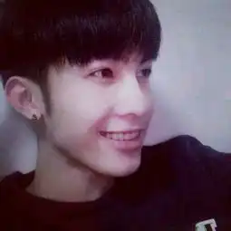 这个男的是谁啊,是网红吗