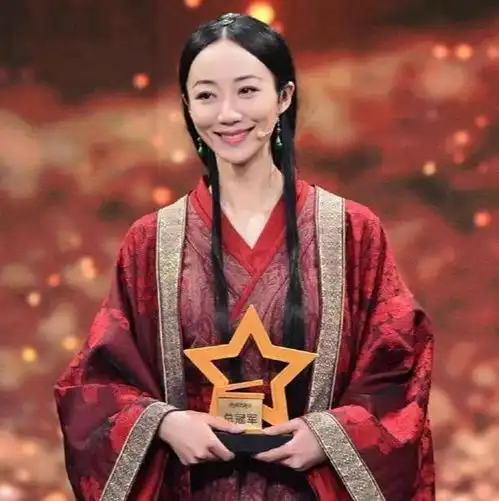 韩雪出演青蛇被群嘲,她演技混子的面目,终于藏不住了