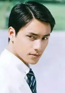 陈坤全素颜出镜演讲四十岁的年纪却有二十岁的少年感,还有谁