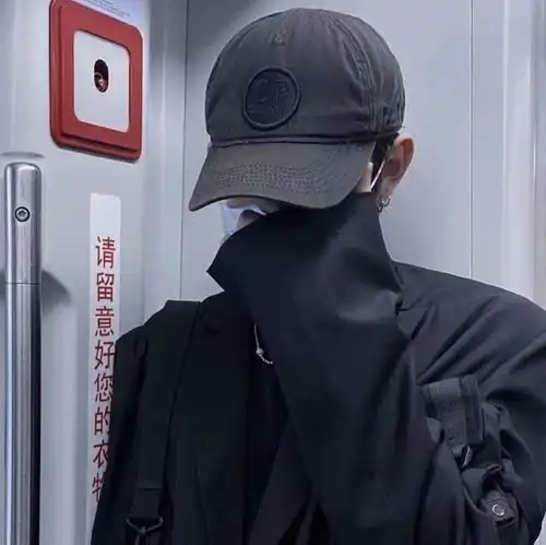 男生头像三分钟泡面三小时煲汤慢慢来的都是一种诚意
