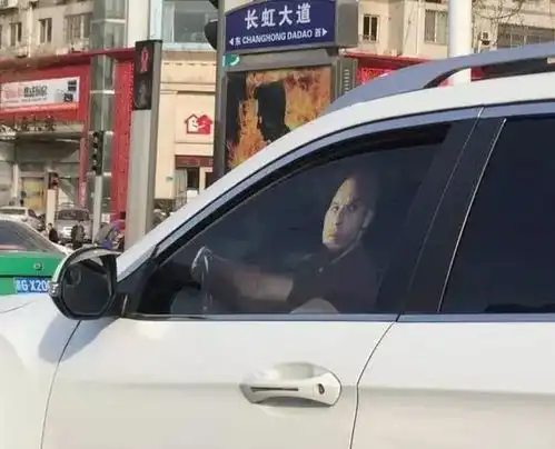 明星女鬼现身浔城,真人车贴吓坏过路司机