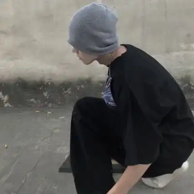 最近比较火的男生头像图片,优质不易撞的神仙男头
