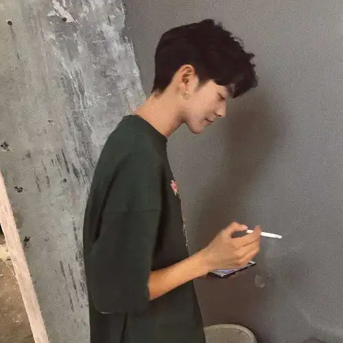你们介意选手抽烟吗
