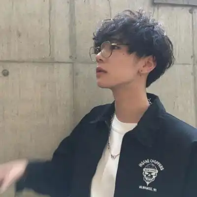 韩范男生头像好高清
