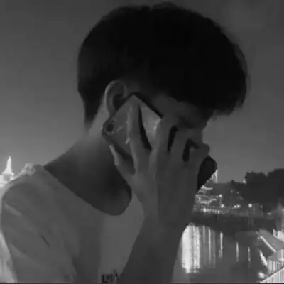 男生伤感黑白头像,最新扣扣头像男黑白伤感图片