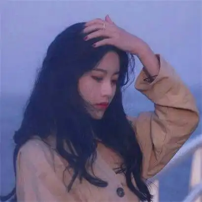 女生头像伤感,偏爱孤独与自由的女生

