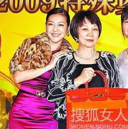 女星婆婆曝光气质容貌不输儿媳