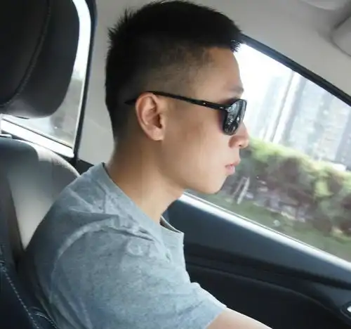 美团新规出现,送餐需四轮车,原来美团叫车真是给外卖小哥用的
