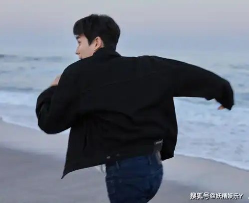 朱一龙晒搞怪自拍,角度逐渐放肆双下巴引爆笑果然有颜任性
