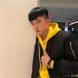 这个中国男模许庭嘉有颜值不张扬,默默登上英国最高端时尚杂志