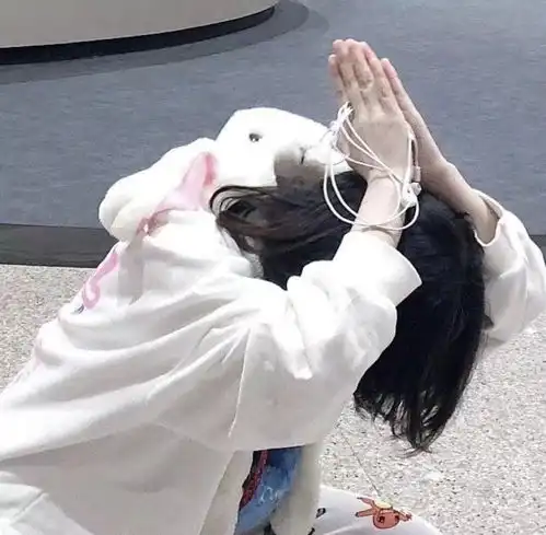 每一张都超好看的男生女生头像
