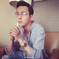 陈伟霆头像高清图片很酷超帅陈伟霆头像
