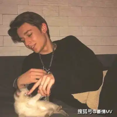 耍酷的帅气男生头像真人图片拽拽的男生头像合集
