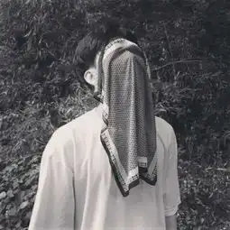男生头像伤感忧郁的黑白头
