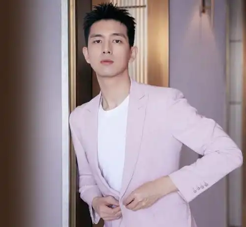 李现被站姐怼,认为他不尊重粉丝,意外验证关于明星的三个消息
