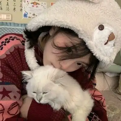 ins萌妹微信女头周围人声鼎沸的微信头像我要个性网
