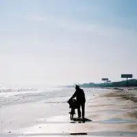 在海边的男生qq头像在大海的潮汐中高清唯美意境旳海边头像
