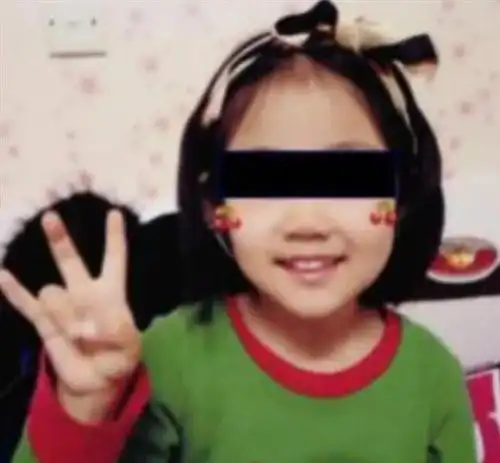 抚顺恶母多次烫伤6岁女儿,长期殴打致其残疾,法院判决维护公道