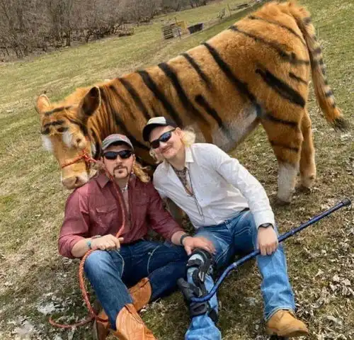 不是吧现在还有人上山打老虎