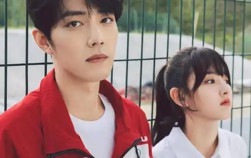 肖战与小7岁的宋祖儿同框,少年感真的太赞,一起穿校服超像情侣