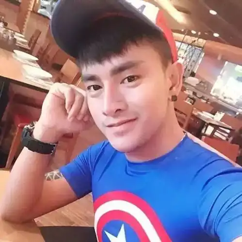男子为求职整容30次你觉得颜值重要吗工作

