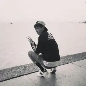 伤感背影头像男生帅气冷酷
