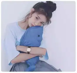 大饼脸有救了这些发型超显脸小
