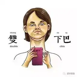 美女低头看手机不知陌生人拿刀尾随进家
