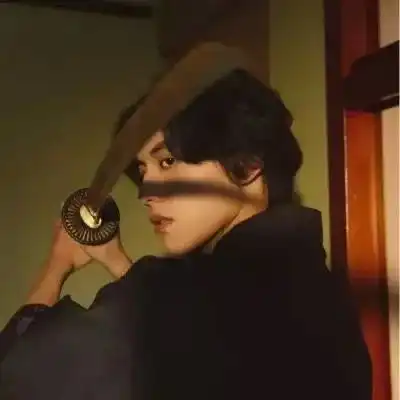头像好看的男生头像