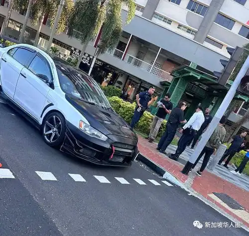 新加坡男子疑酒驾遭截查,弃车逃跑狂奔被拦下后拒捕袭警