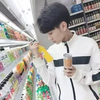 头像每一天都开心
