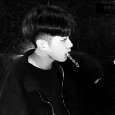 侧脸影子男生头像好看的黑影唯美照片

