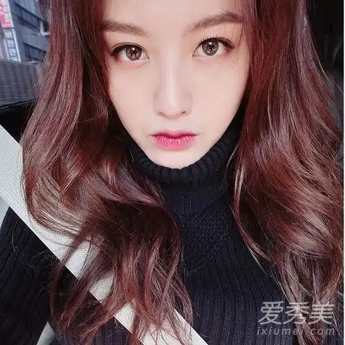 裸体红色紫色原来这是男孩最喜欢的口红颜色