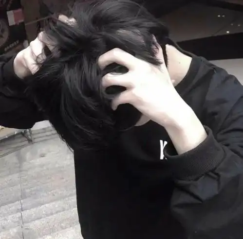 头像有人建议我每天跑步来释放压力我跑了几天发现每天坚持跑步的压力更大
