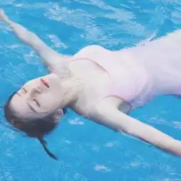 最新女生头像唯美伤感安静大全带孤独感的伤感女生头像