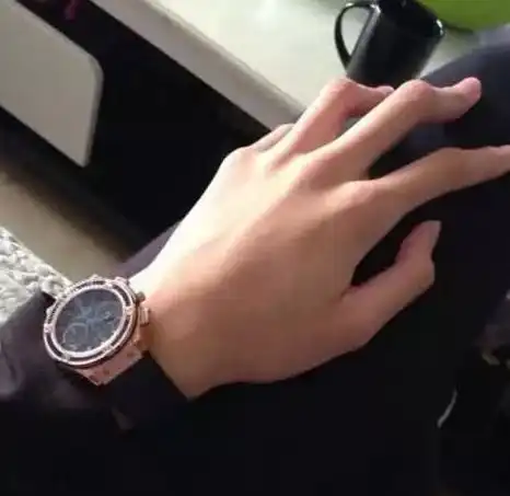 心理测试你认为哪只男人的手有魅力测你会遇到暖男吗