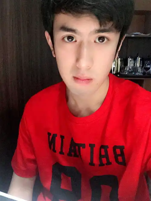 有一个特别帅的男朋友是种怎样的体验