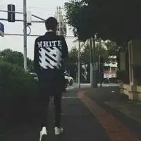 猫有九命,唯有一心男生头像
