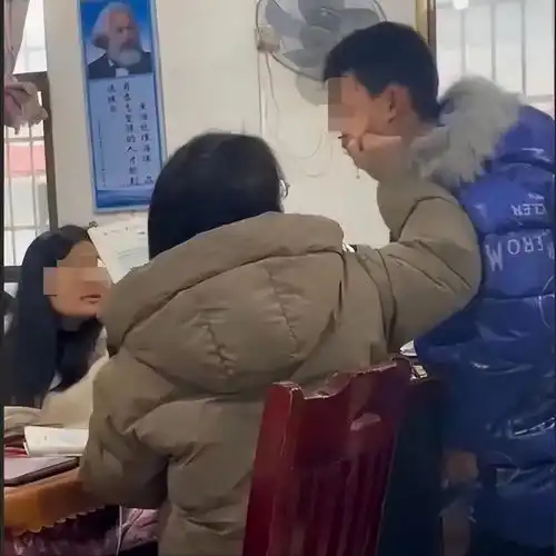 教师请回答严师出高徒这个严字,是严格,还是严厉