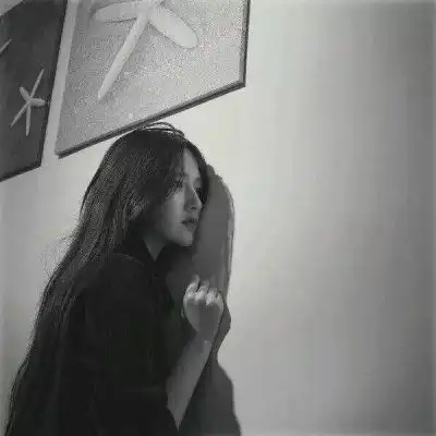 黑暗系图片超酷女生头像
